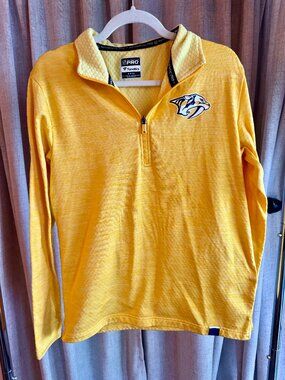 Nashville Predators Quarter Zip Small